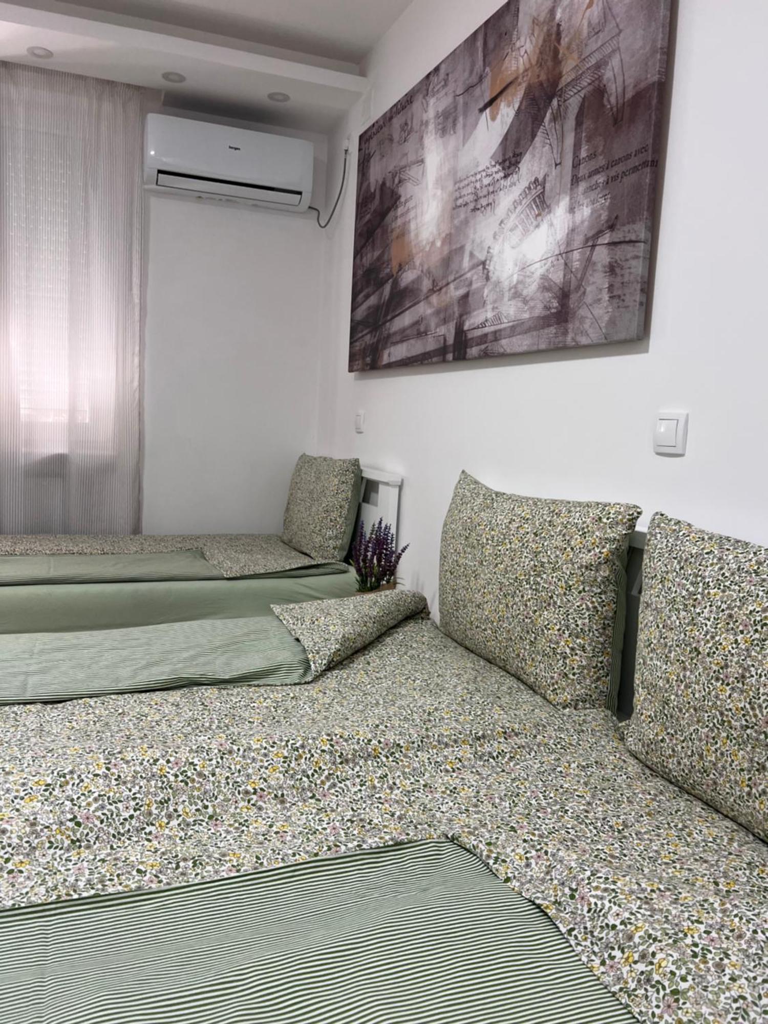 Guest House Lila ซอมโบร์ ภายนอก รูปภาพ