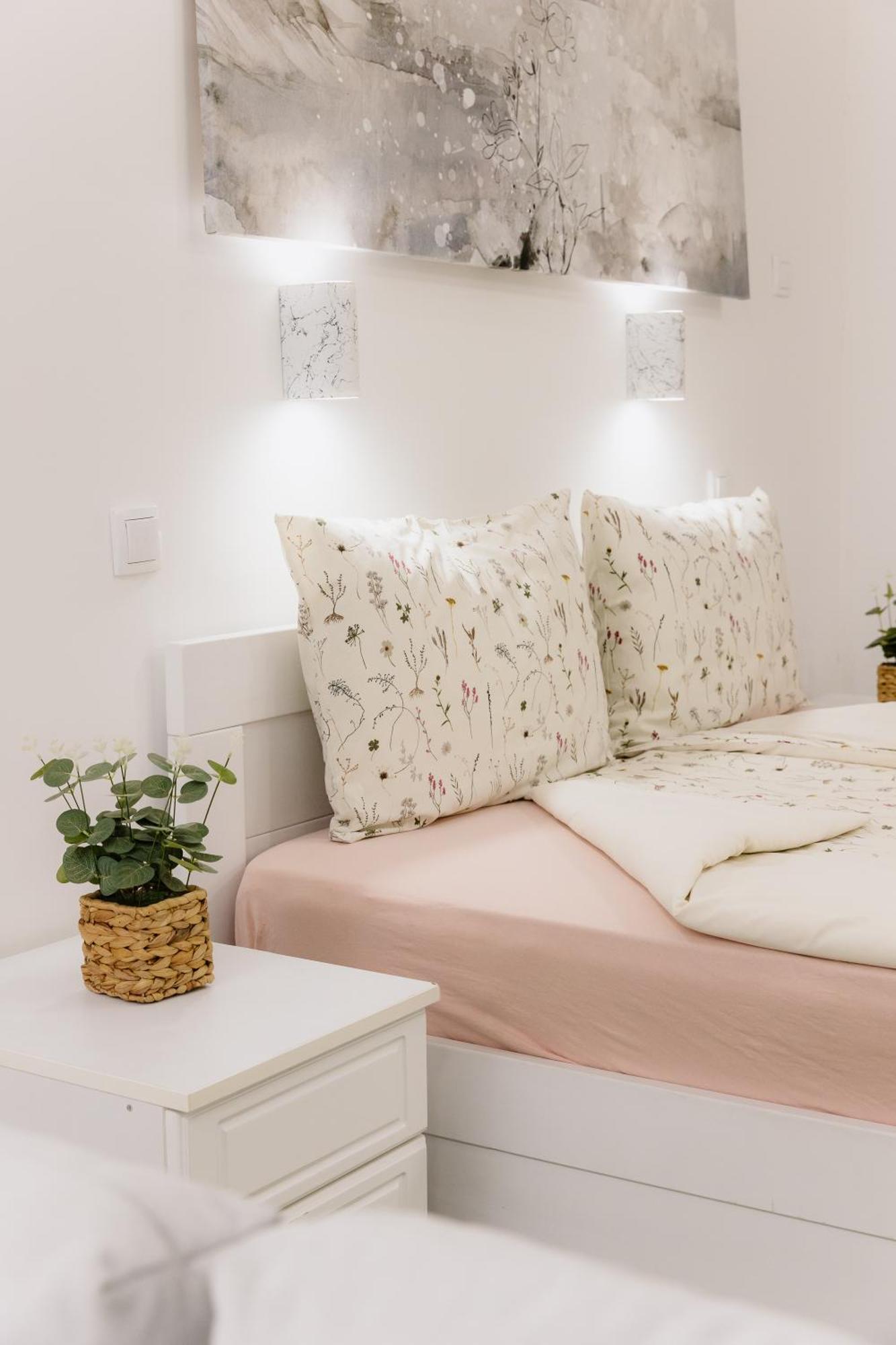 Guest House Lila ซอมโบร์ ภายนอก รูปภาพ