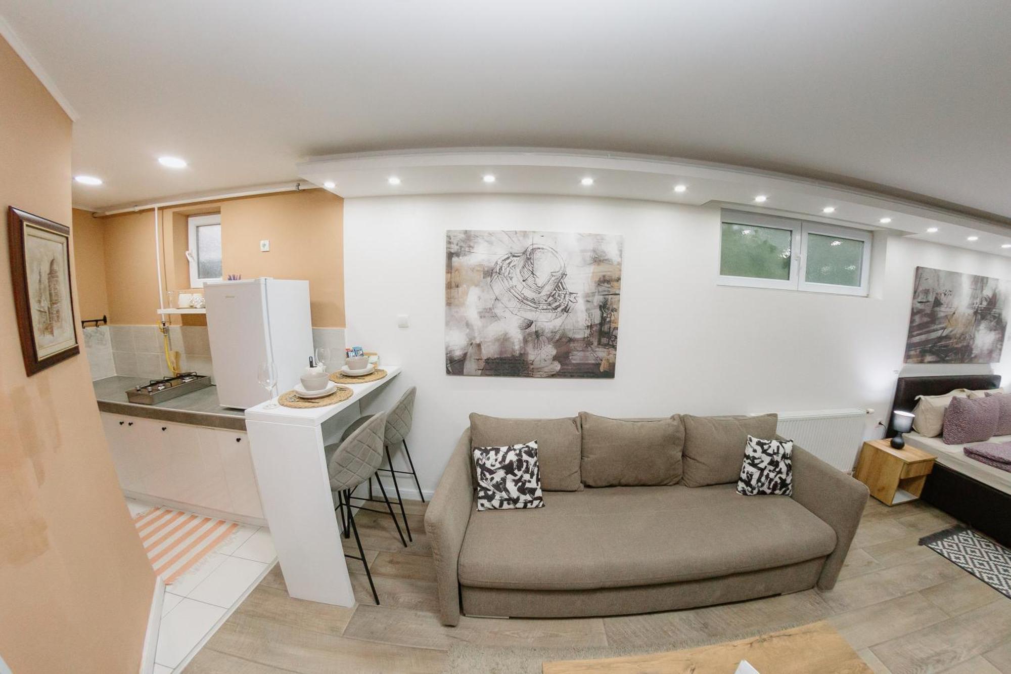 Guest House Lila ซอมโบร์ ภายนอก รูปภาพ